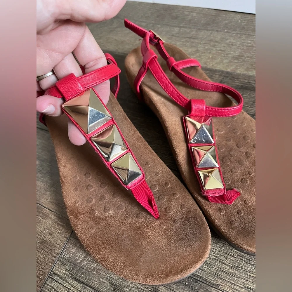 Vionic Nala Red Sandals women’s‎ size 7